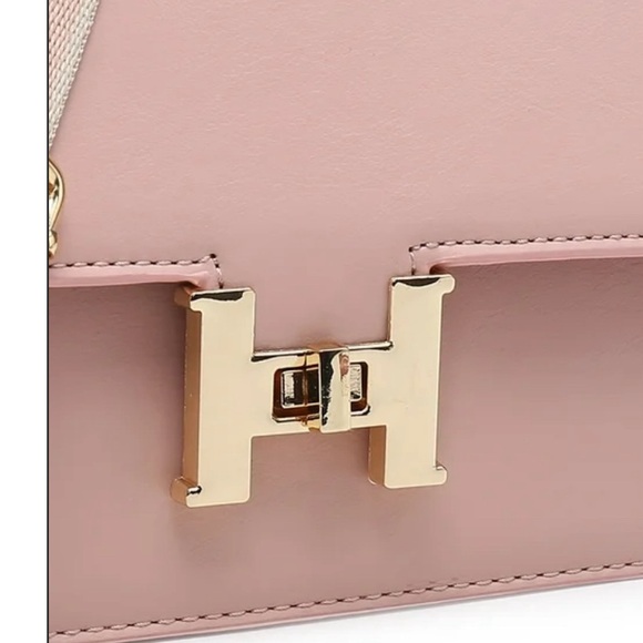 Gorgeous, stylish “Wirkin” bag🩷 - Picture 2 of 5